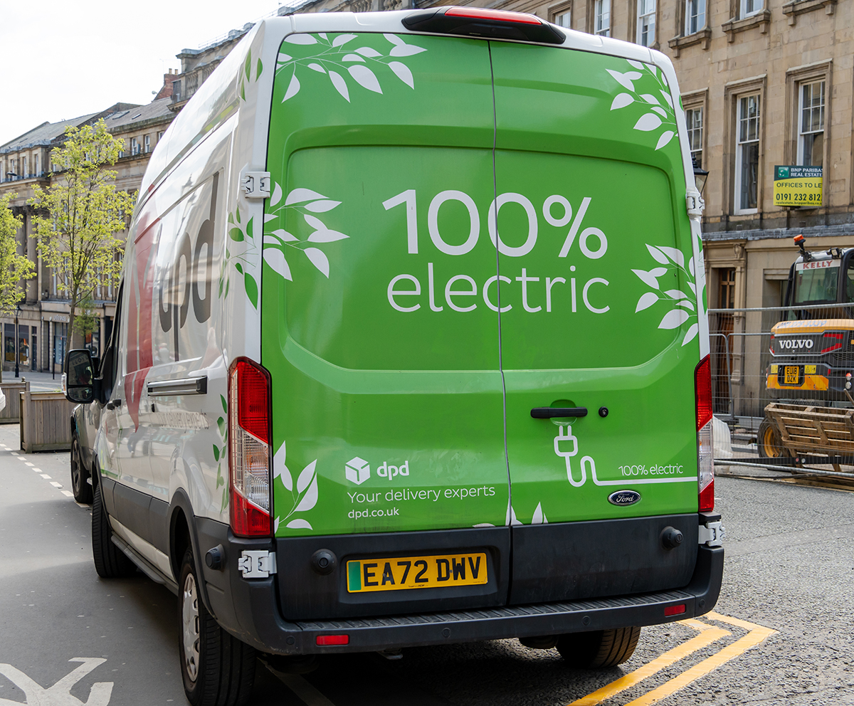 Newcastle,Upon,Tyne,,Uk.,May,3rd,,2023.,A,100%,Electric A DPD electric delivery van, the van is labelled "100% electric"